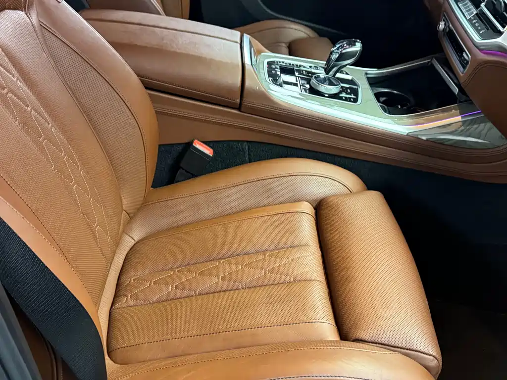BMW X7 — миниатюра 10