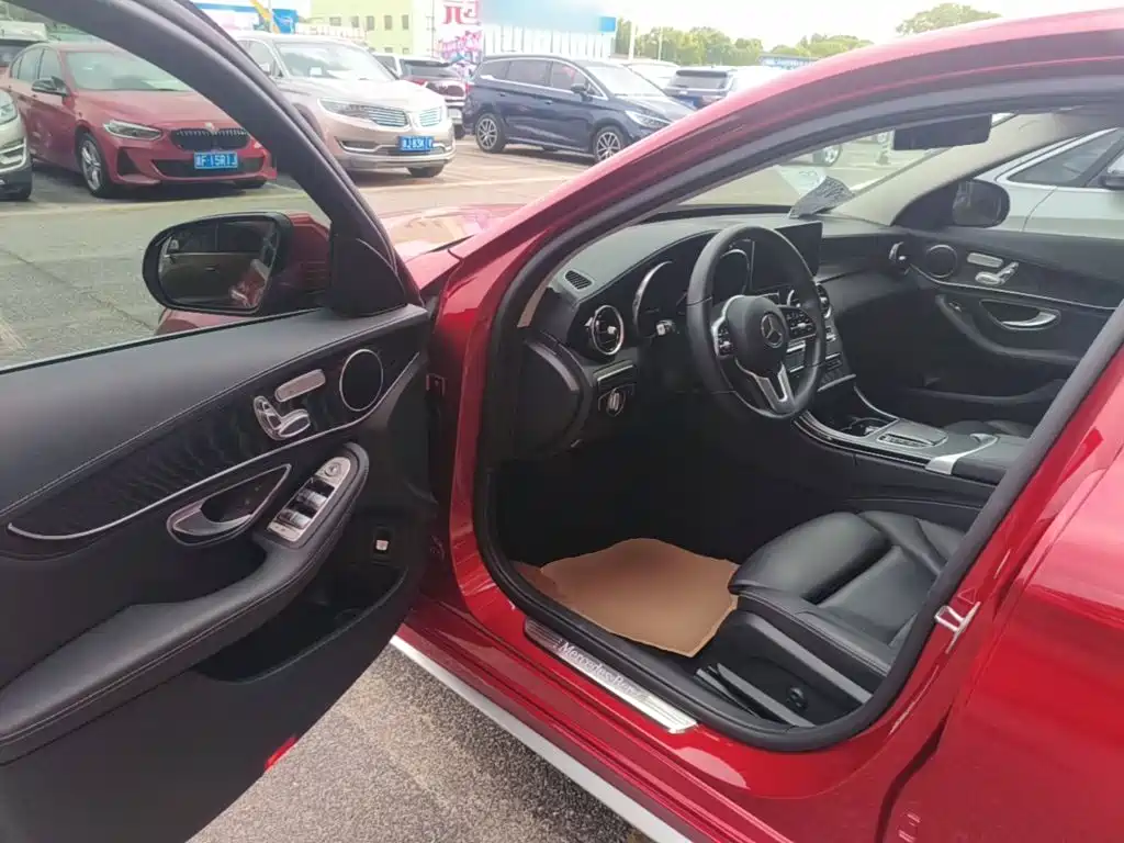 Mercedes-Benz C-Class — миниатюра 16