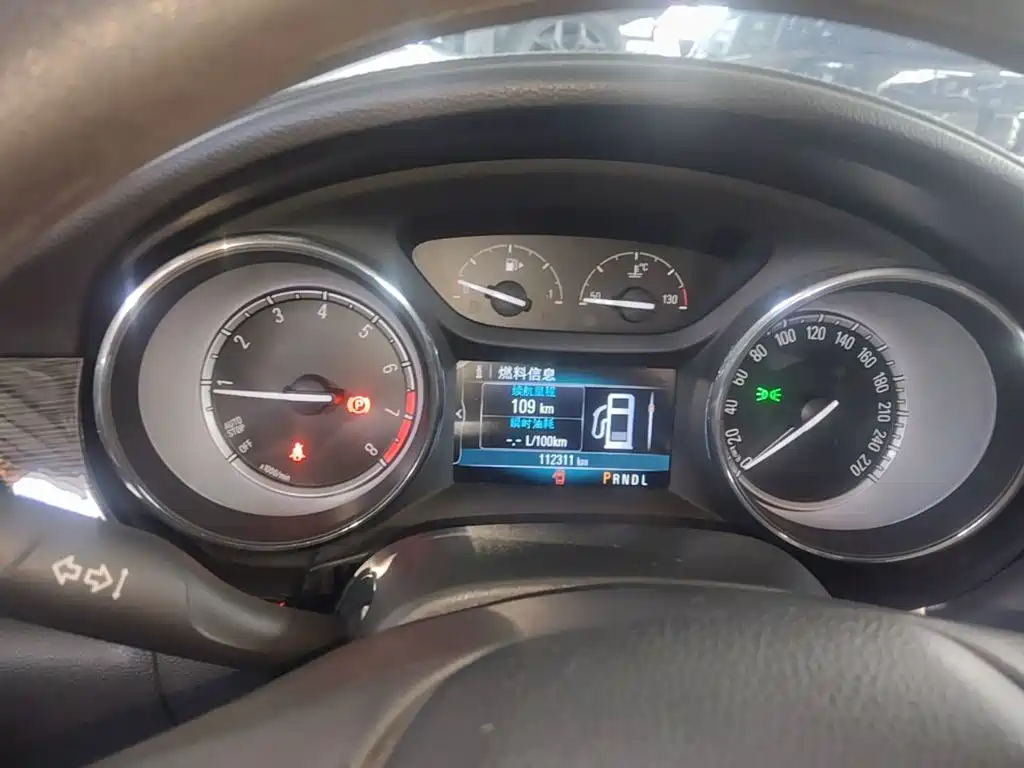 Buick Verano — миниатюра 12