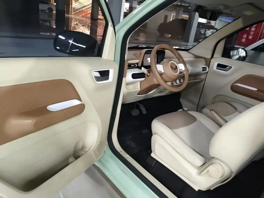 Wuling MINIEV — миниатюра 16