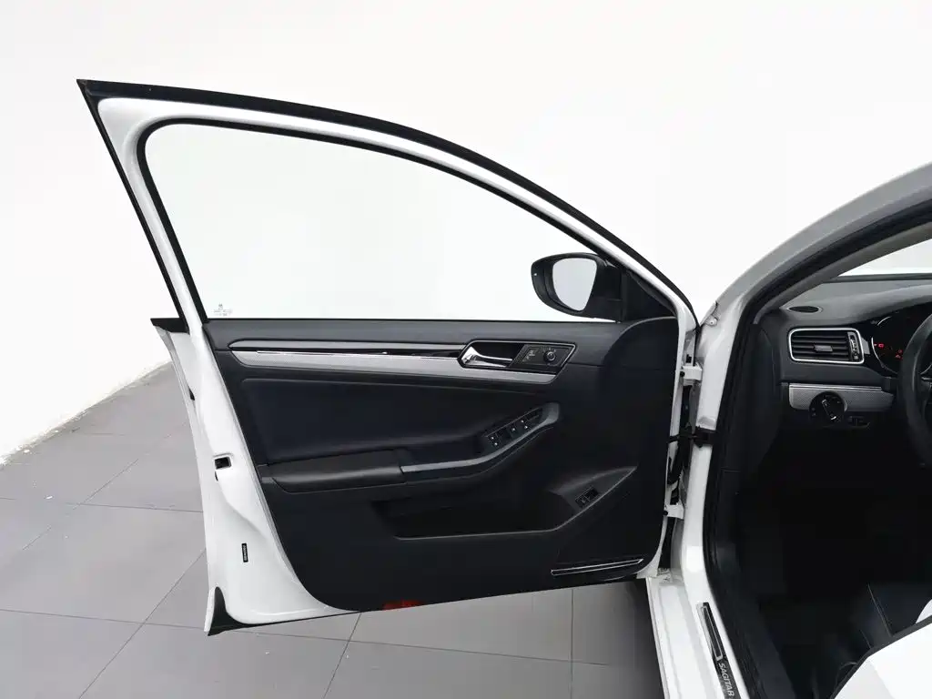 Volkswagen Sagitar — миниатюра 8