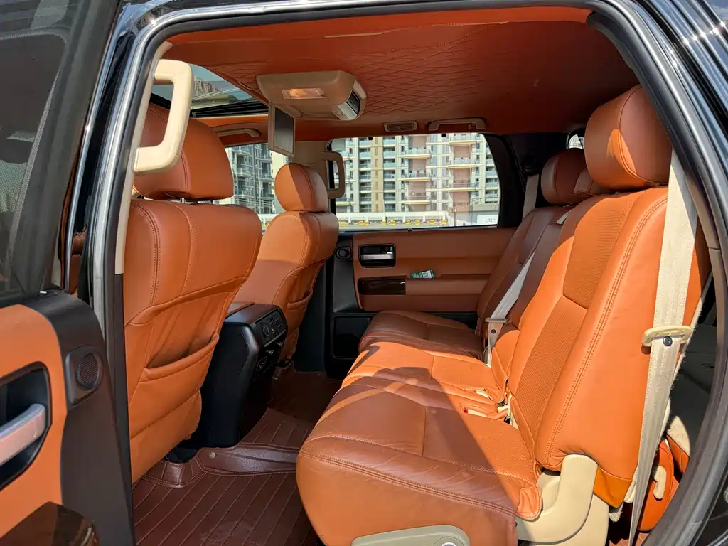 Toyota Sequoia — миниатюра 7