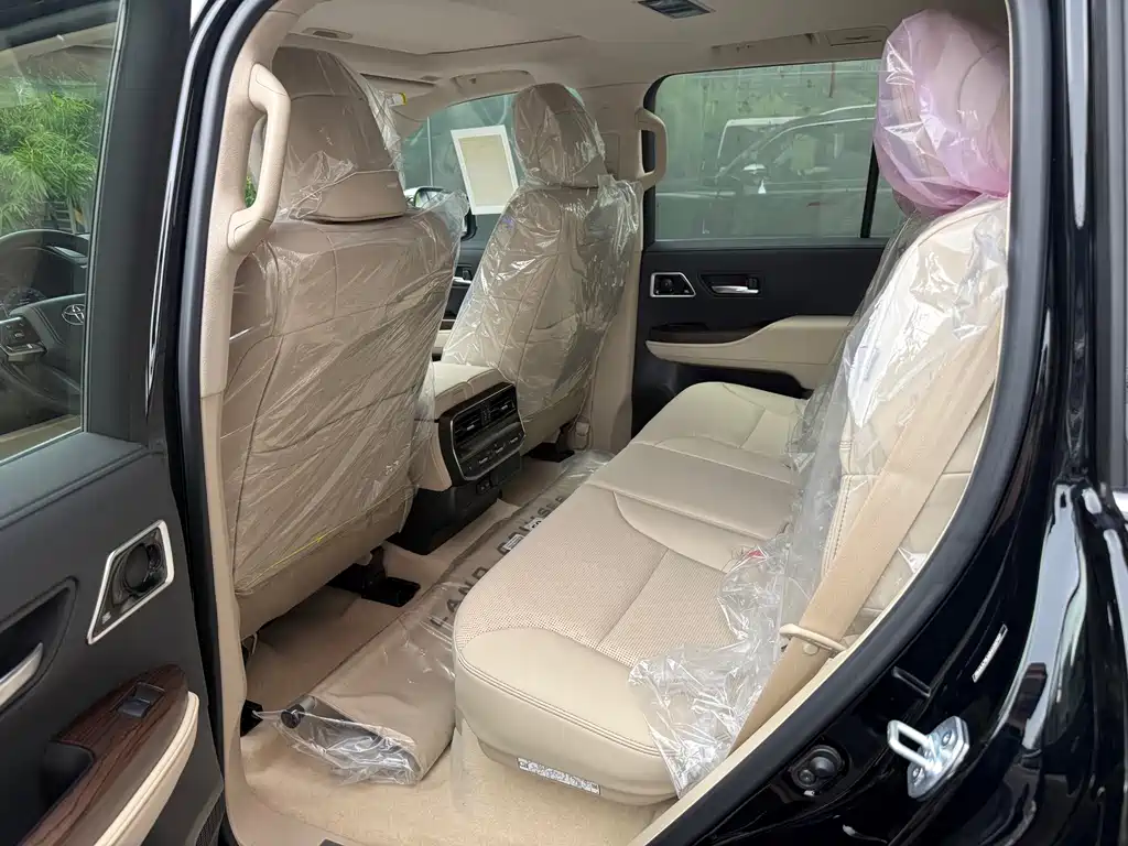 Toyota Land Cruiser — миниатюра 7