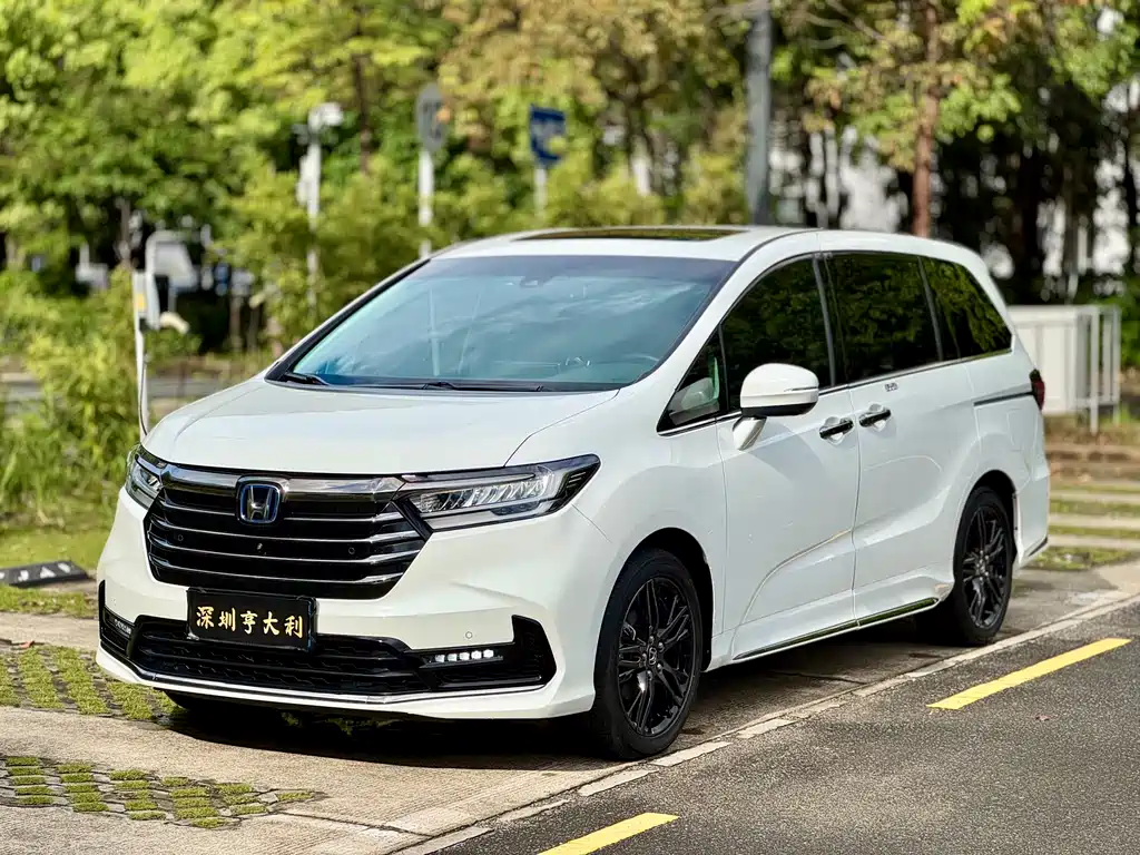 Honda Odyssey 2022 2.0L e:HEV Sharp Shine Enjoy Edition