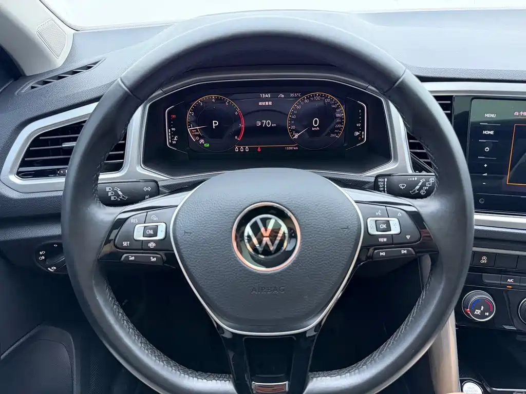 Volkswagen T-Roc — миниатюра 11