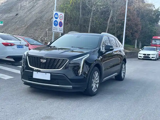 CADILLAC XT4