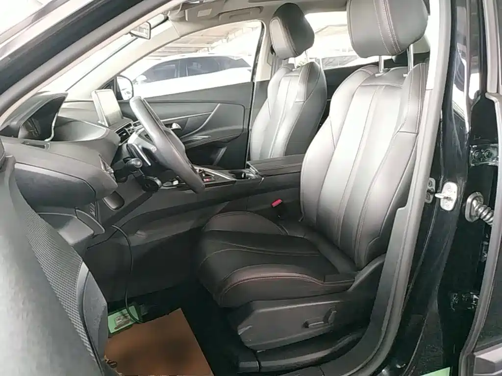 Peugeot 4008 — миниатюра 15
