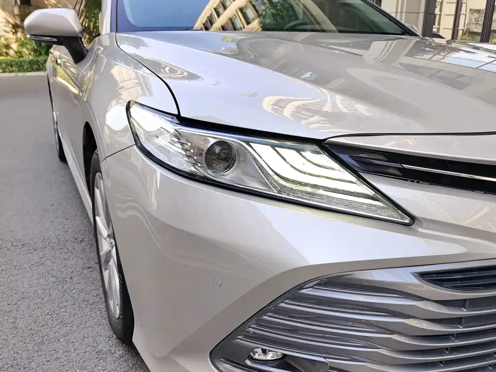 Toyota Camry — миниатюра 13