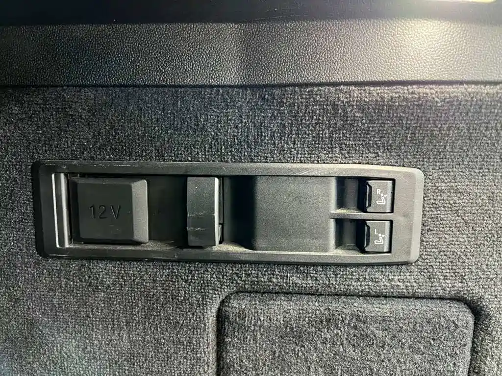 BMW iX M60 — миниатюра 21