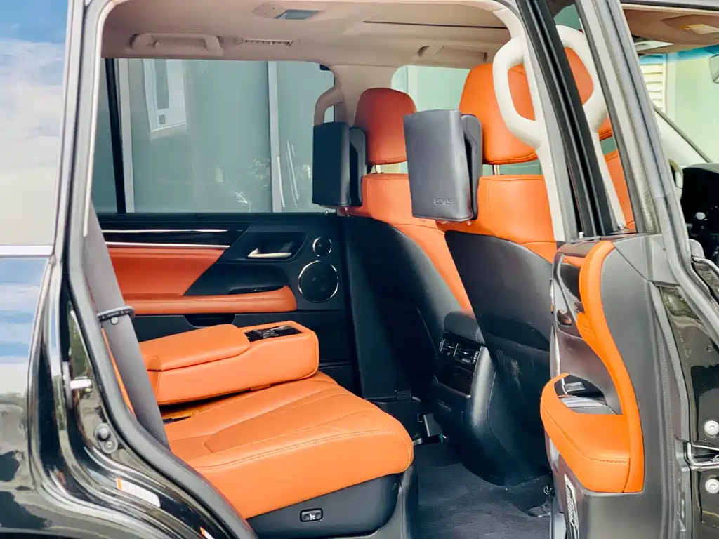 LEXUS  LX