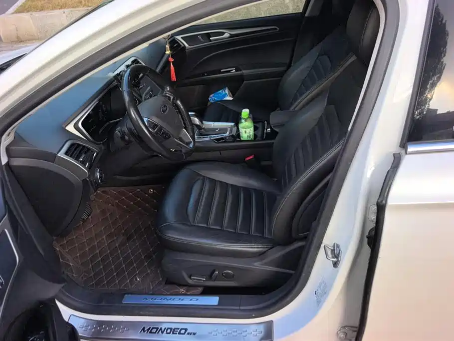 Ford Mondeo — миниатюра 9