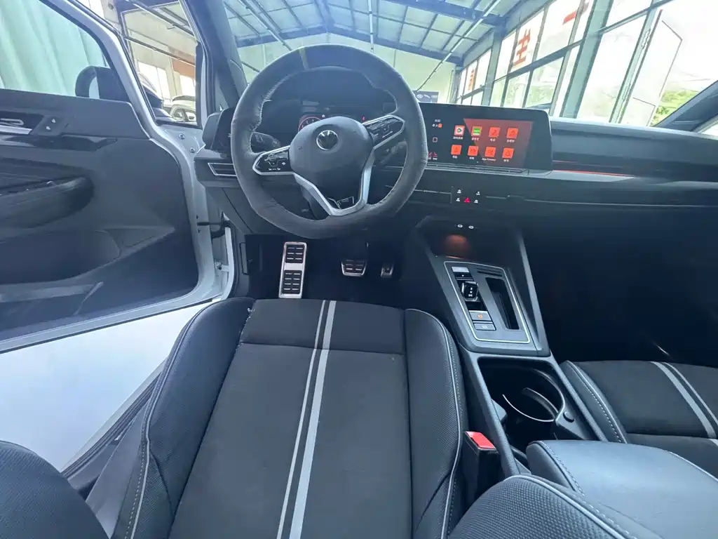 Volkswagen Golf — миниатюра 13