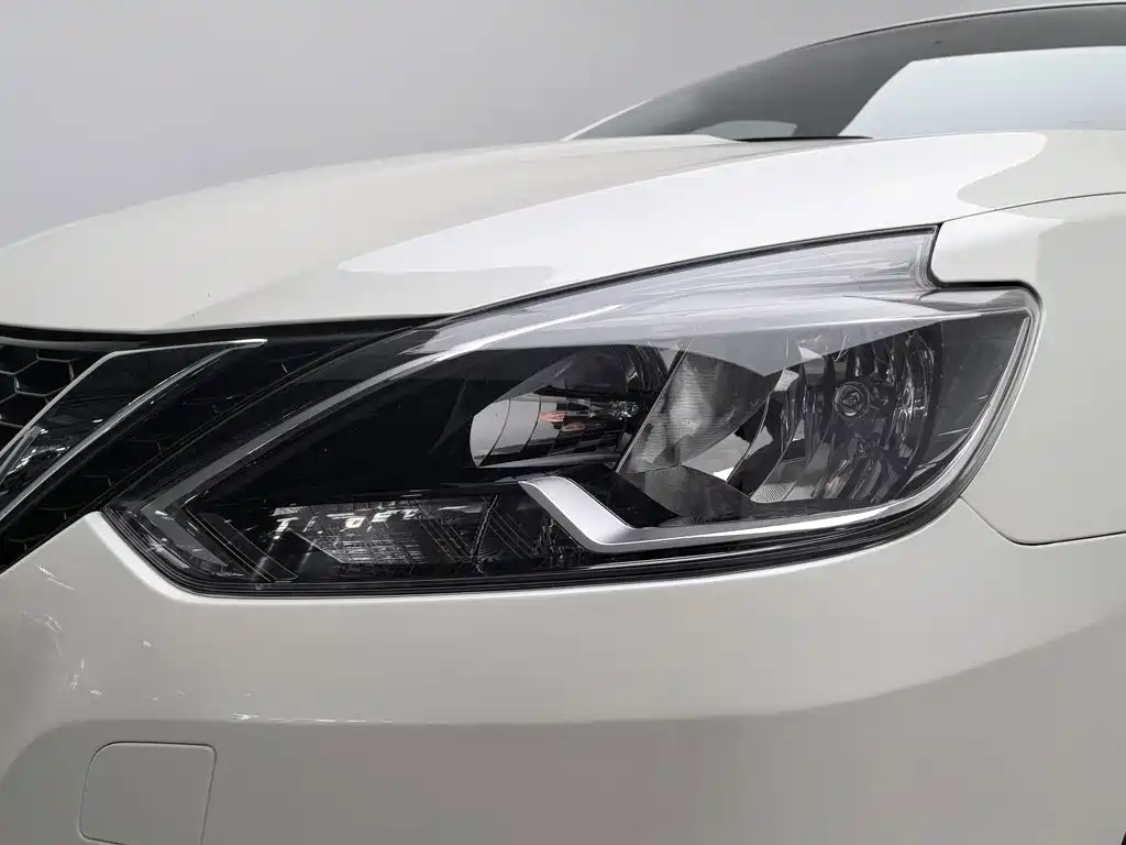 Nissan Sylphy — миниатюра 7