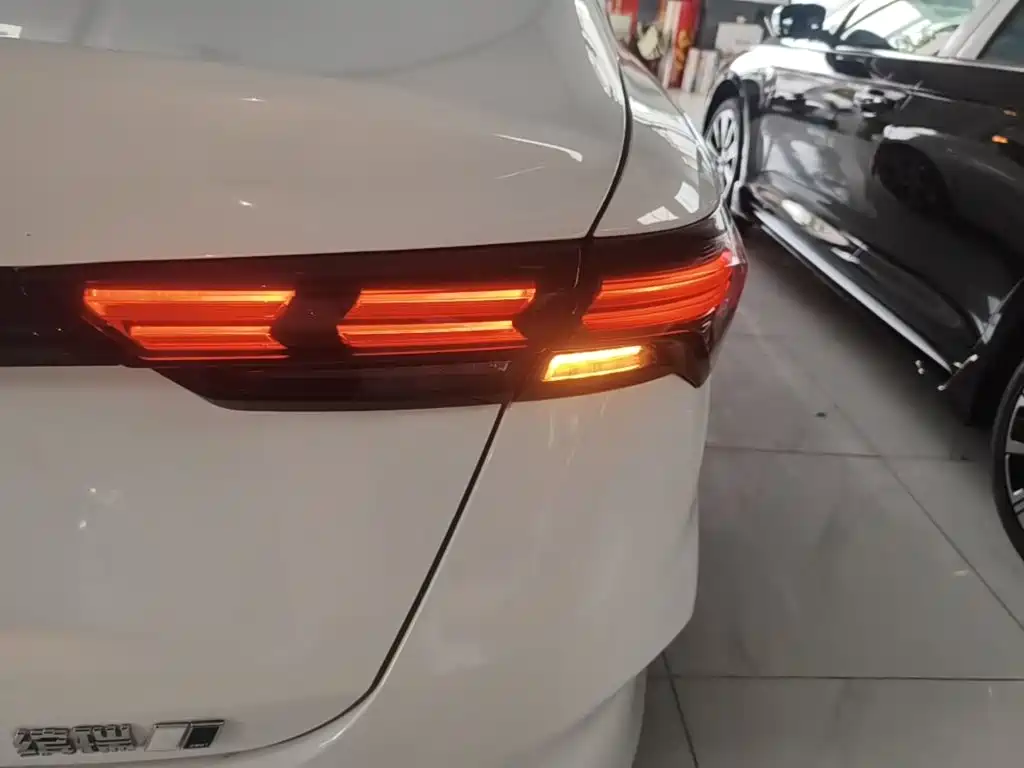 Geely Binrui — миниатюра 8
