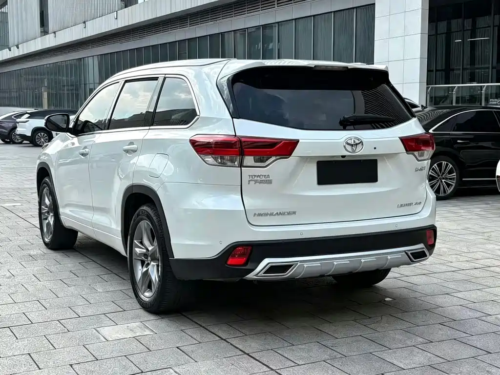 Toyota Highlander — миниатюра 8