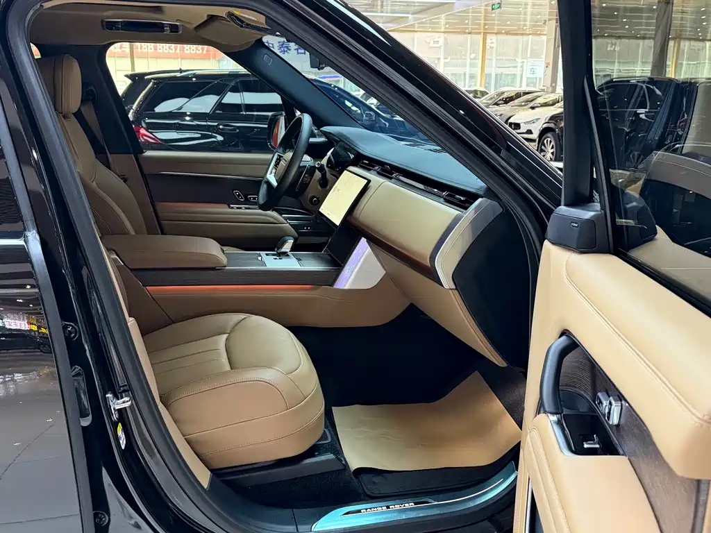 Land Rover Range Rover — миниатюра 6