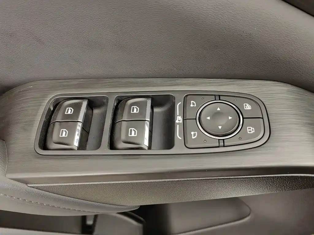 Haval 哈弗H6L — миниатюра 9