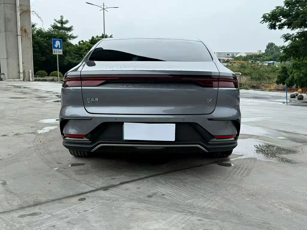BYD Han — миниатюра 5