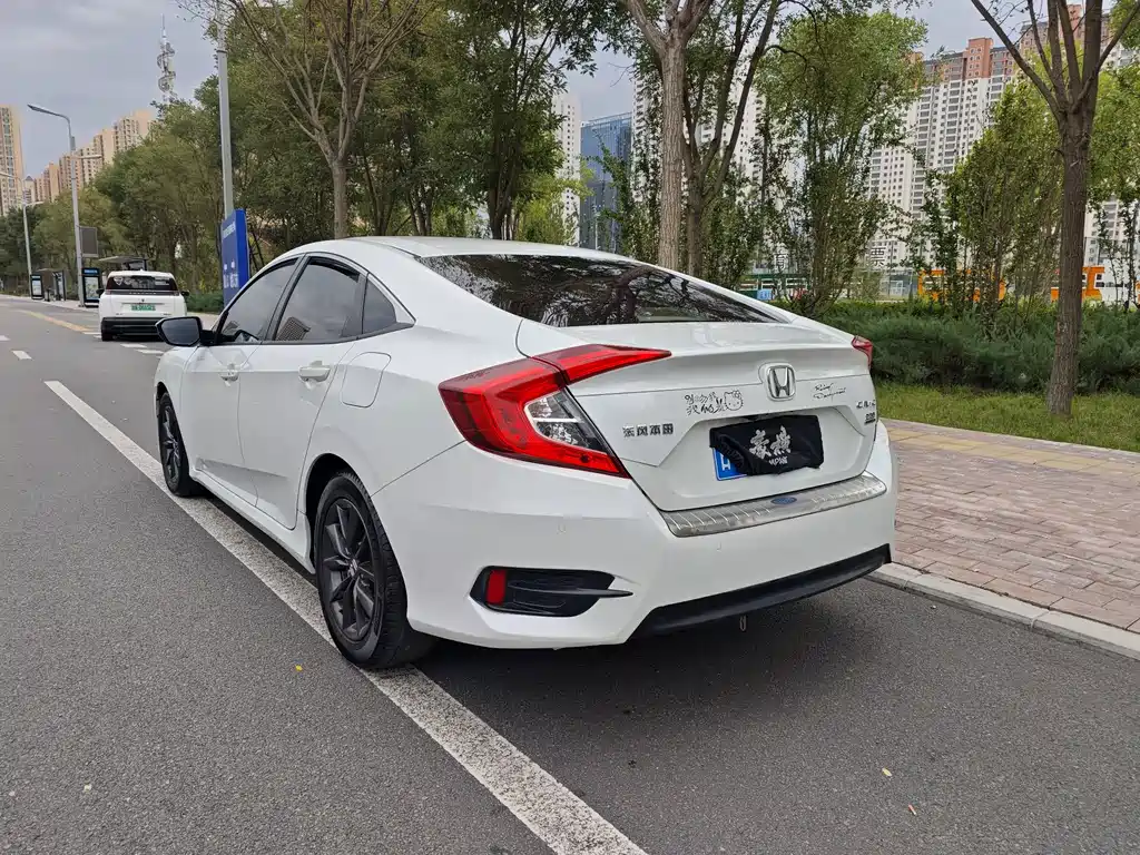 Honda Civic — миниатюра 21