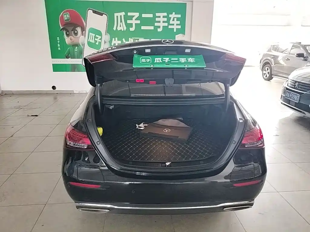 Mercedes-Benz E-Class New Energy — миниатюра 21
