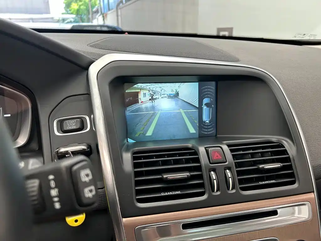 Volvo XC60 — миниатюра 12