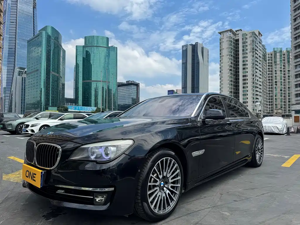 BMW 7 Series — миниатюра 3