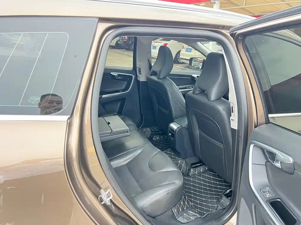 Volvo XC60 — миниатюра 19