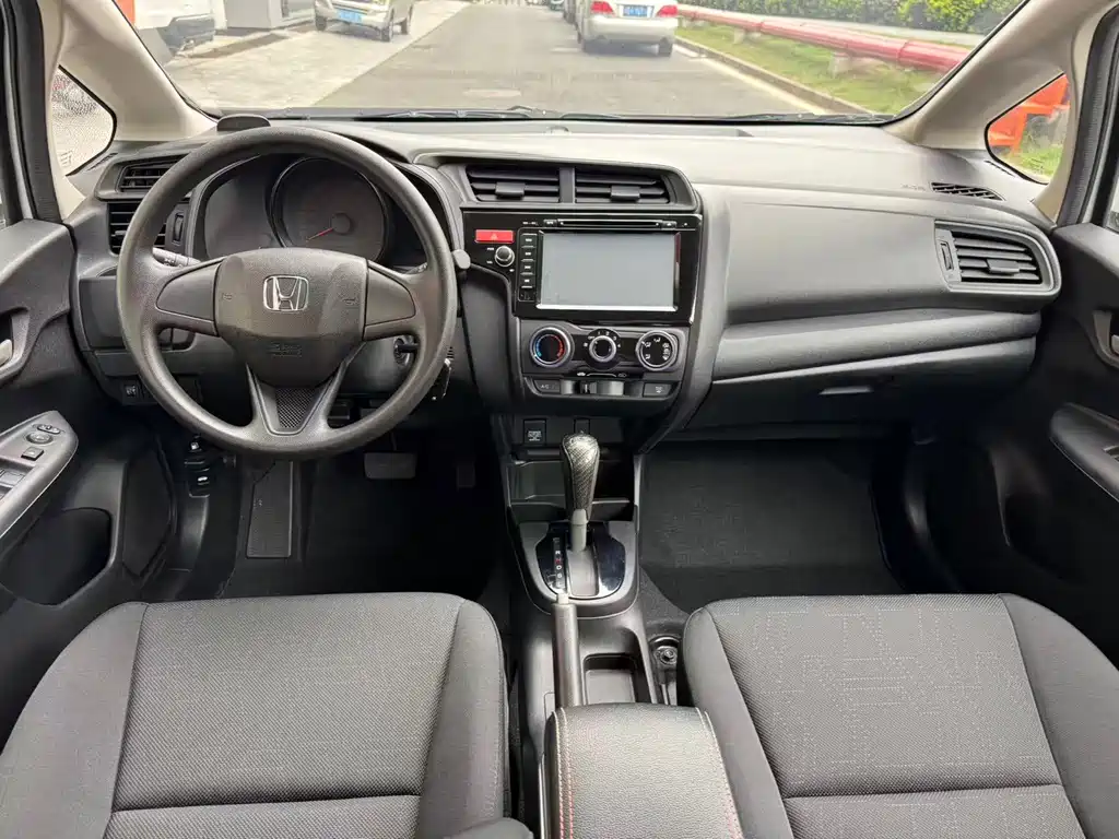 Honda Fit — миниатюра 4