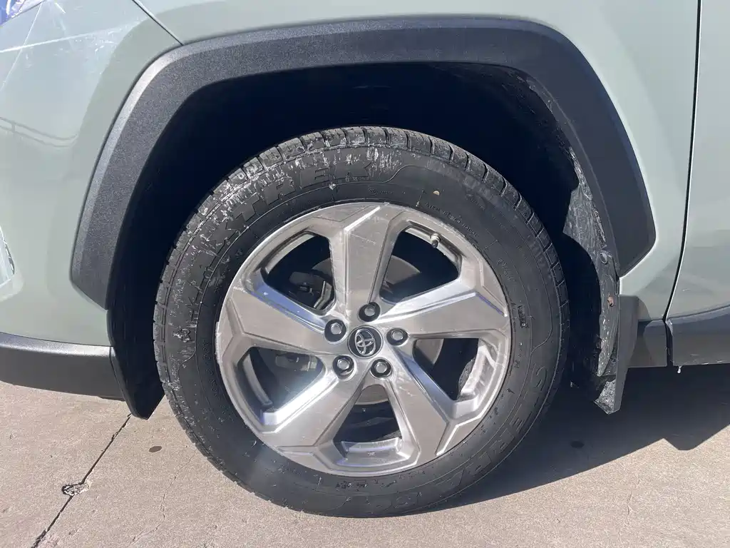 TOYOTA RAV4 RONGFANG