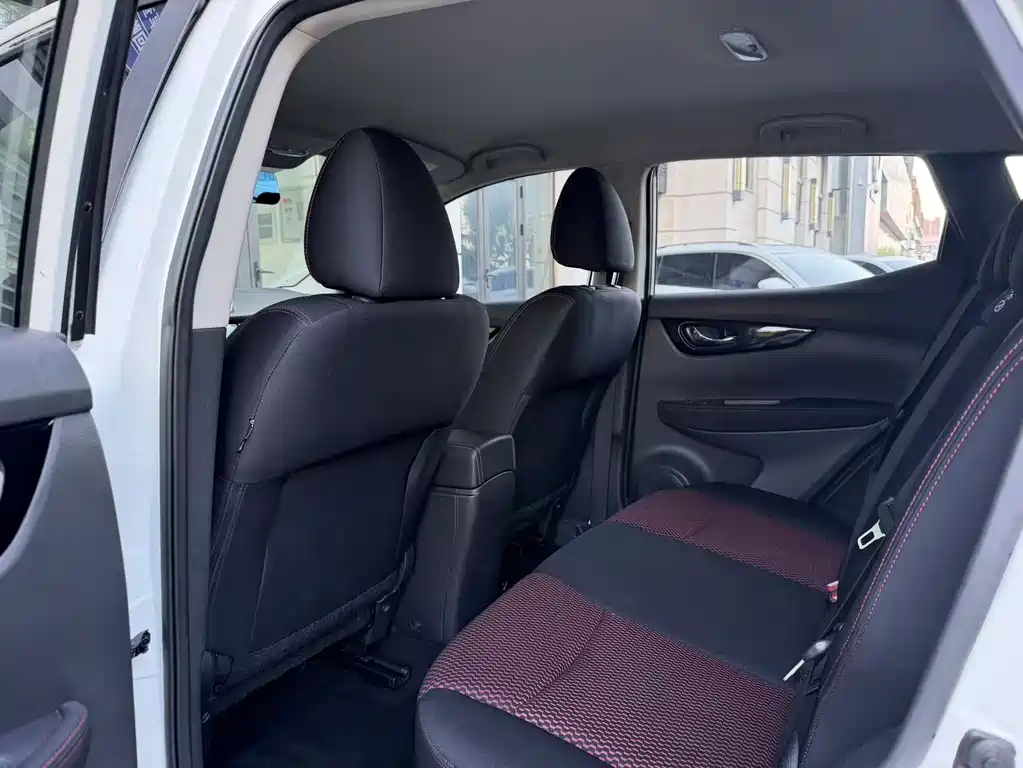 Nissan Qashqai — миниатюра 5