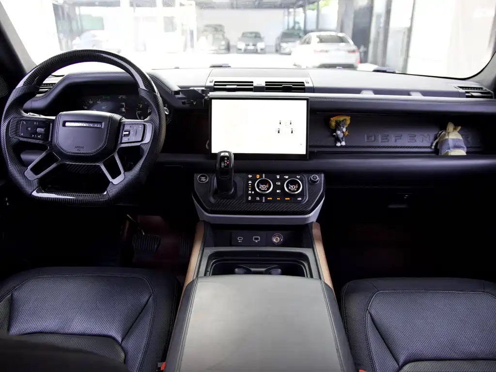 Land Rover Defender — миниатюра 16