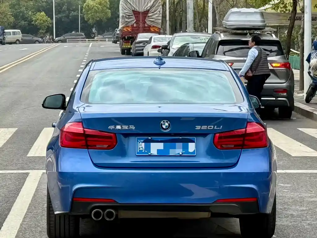 BMW 3 Series — миниатюра 4