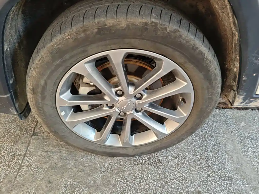 Jeep Grand Commander — миниатюра 23