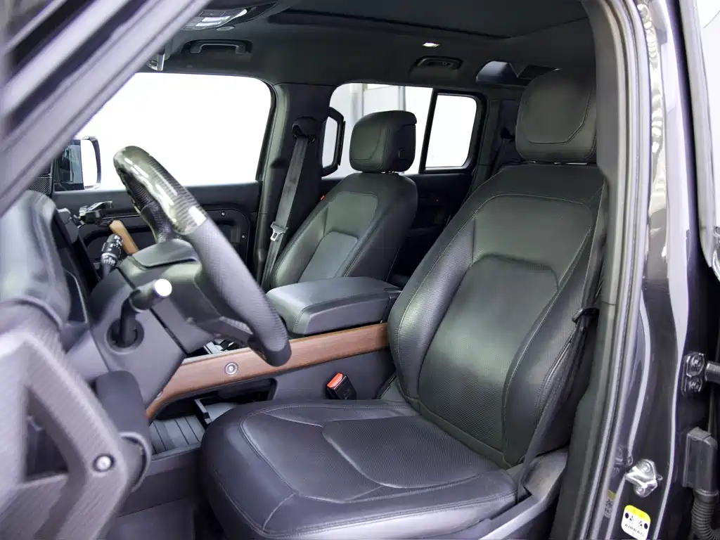 Land Rover Defender — миниатюра 12