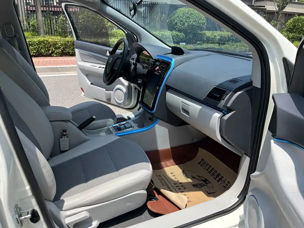 BAIC New Energy EV — миниатюра 15