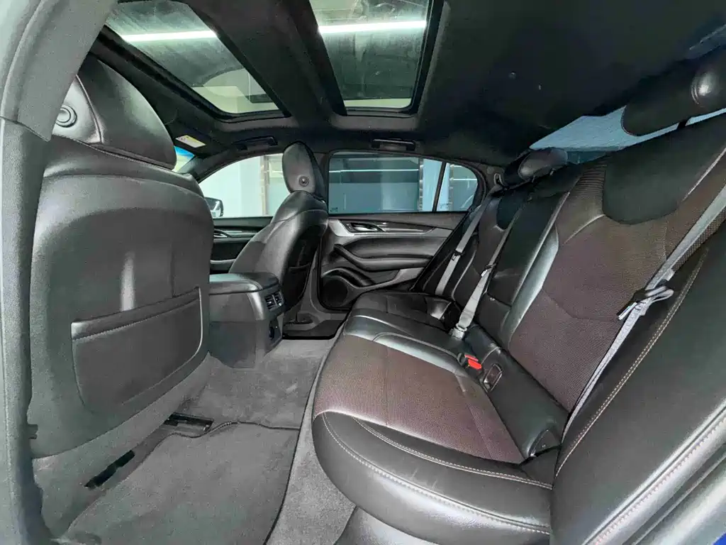 Cadillac CT5 — миниатюра 5