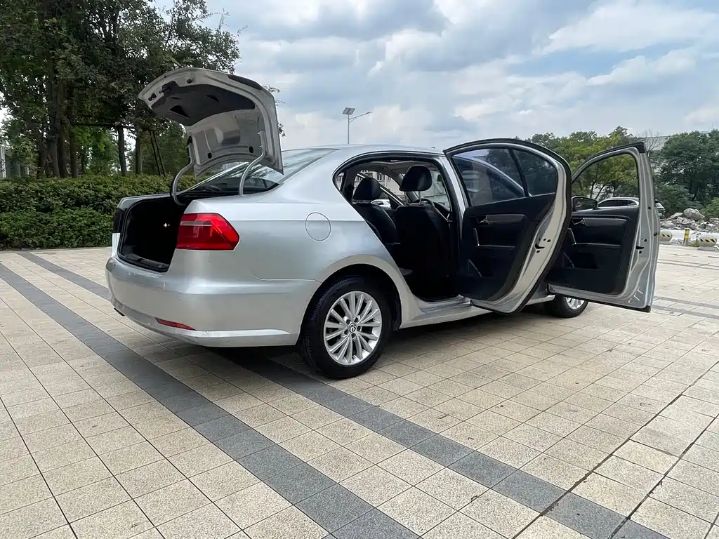 Volkswagen Lavida — миниатюра 18