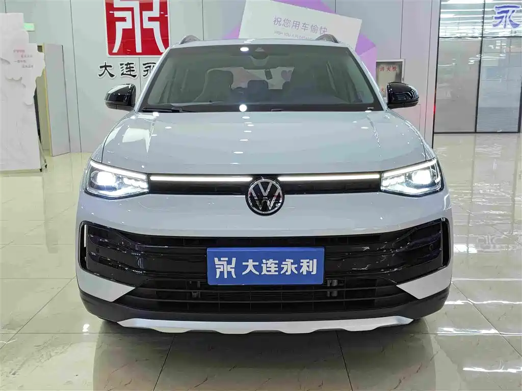 Volkswagen Tharu — миниатюра 2
