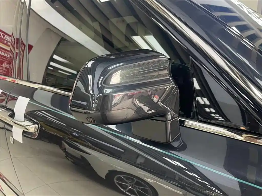 Rolls-Royce Cullinan 2018 мест