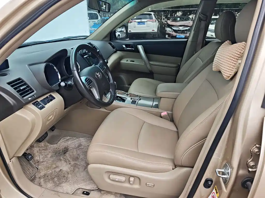 Toyota Highlander — миниатюра 18