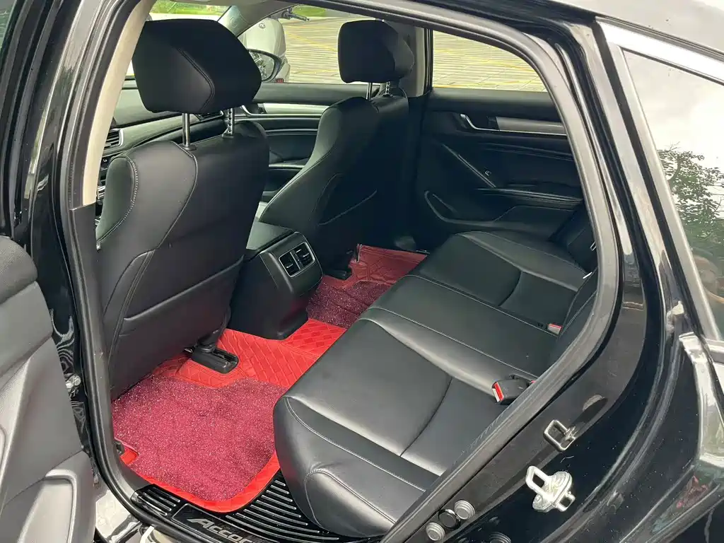 Honda Accord — миниатюра 8