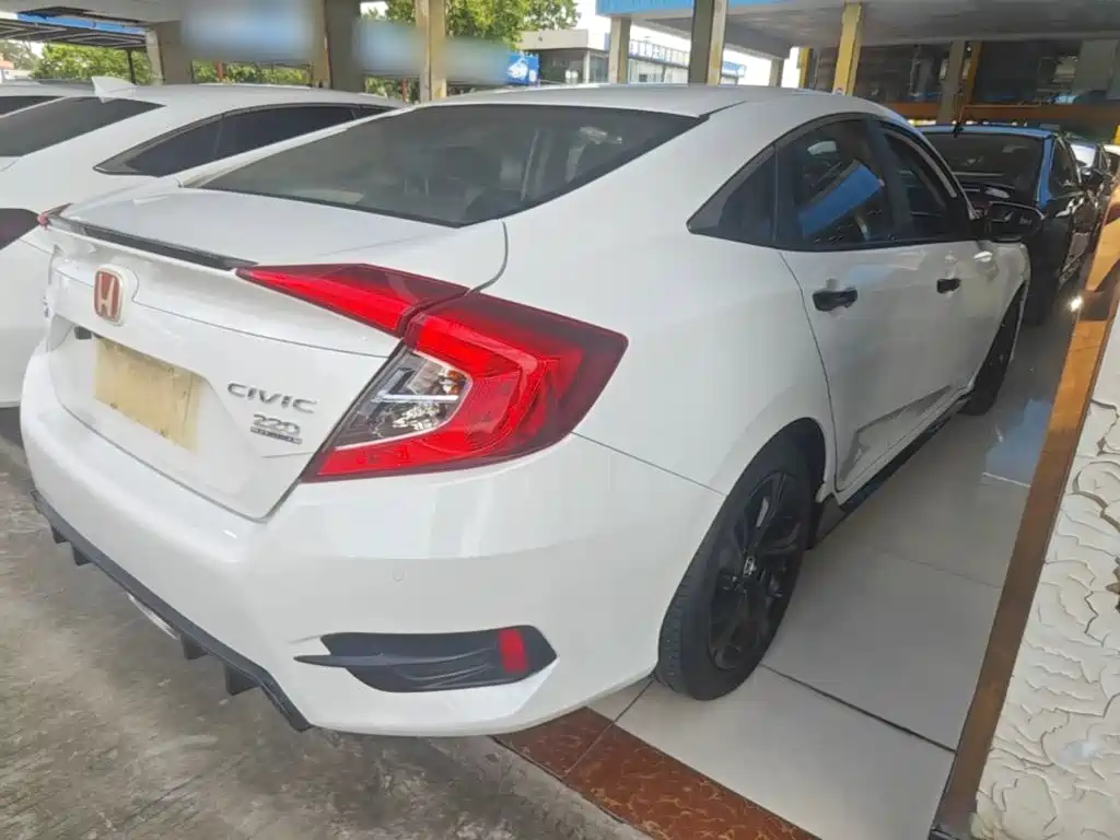 Honda Civic — миниатюра 7