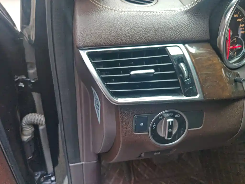 Mercedes-Benz GLS — миниатюра 18
