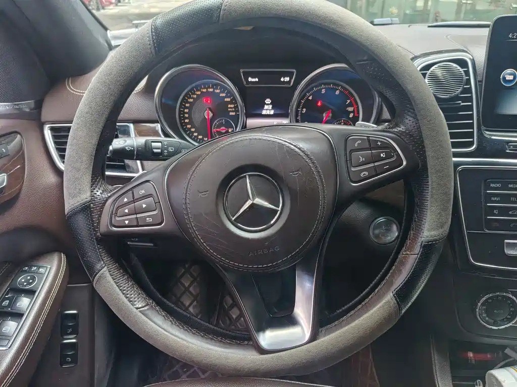 Mercedes-Benz GLS — миниатюра 14