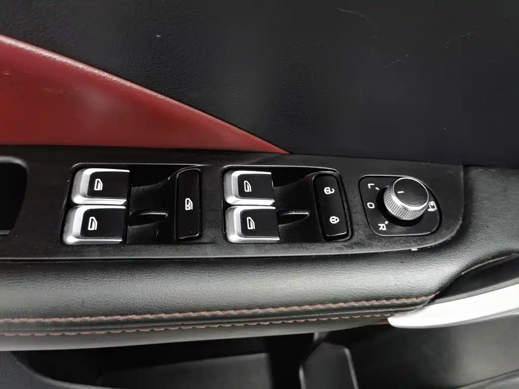 Geely Binyue — миниатюра 9