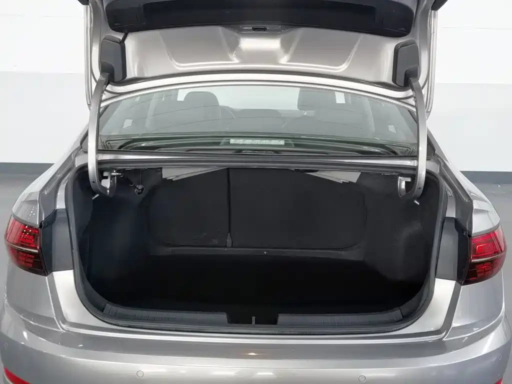 Volkswagen Sagitar — миниатюра 16