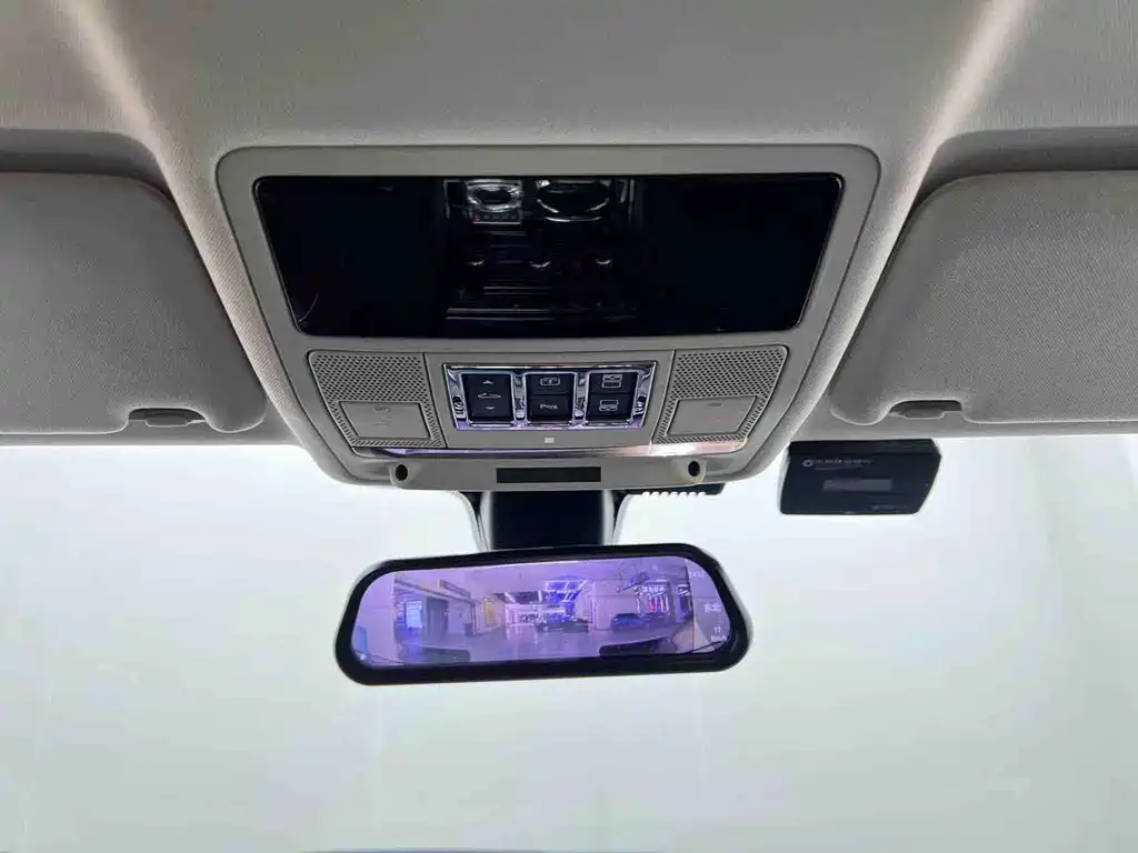 Jaguar XJ — миниатюра 22