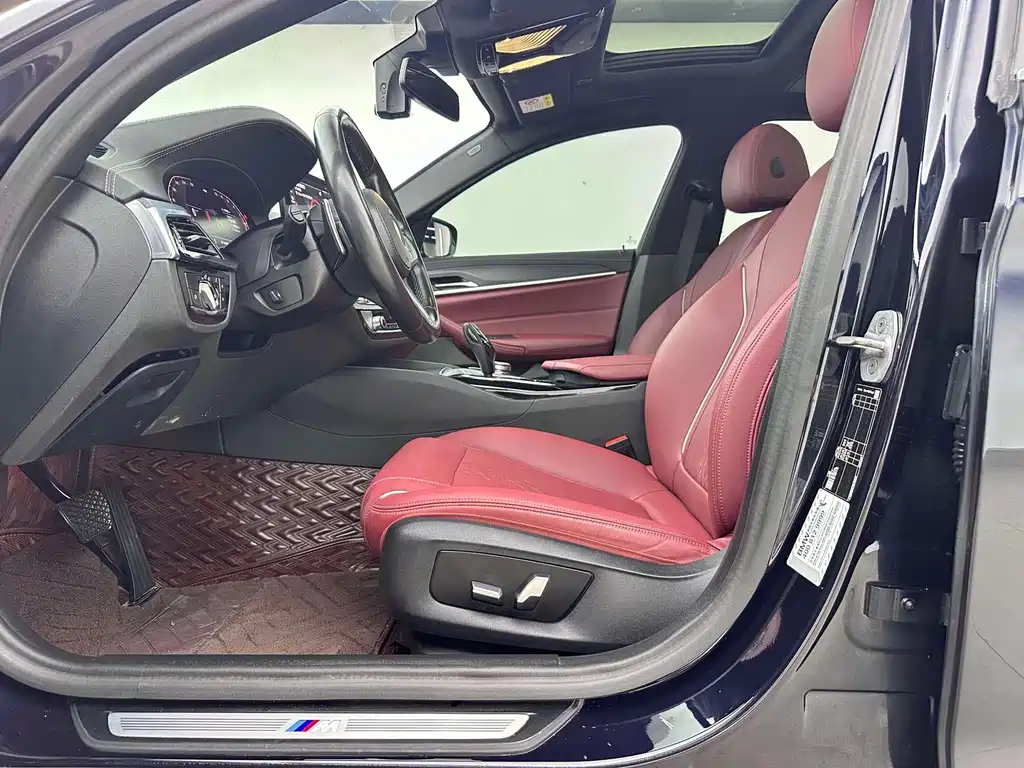 BMW 5 Series — миниатюра 4