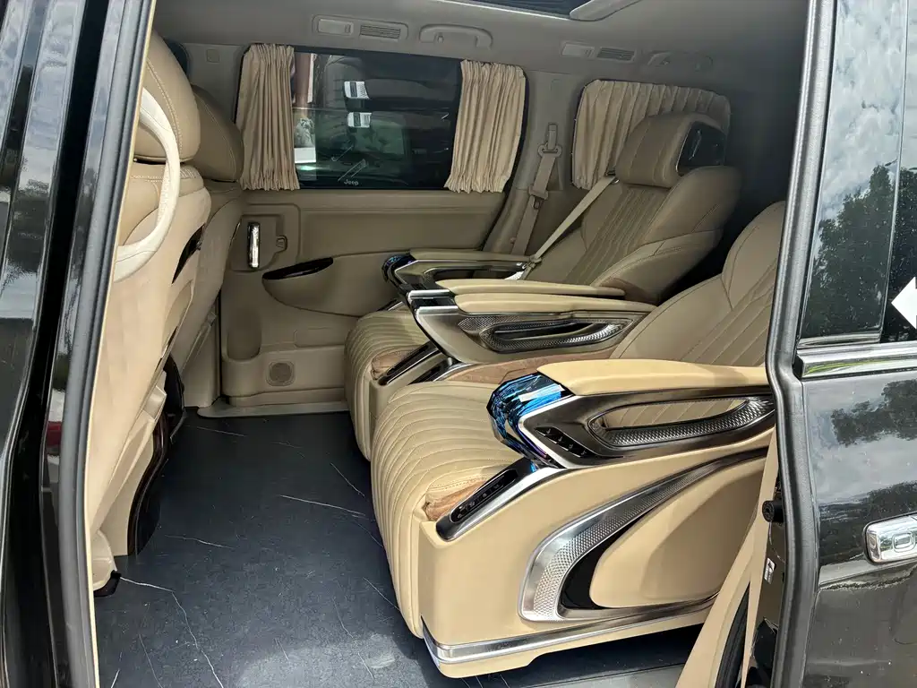 Nissan Quest — миниатюра 7