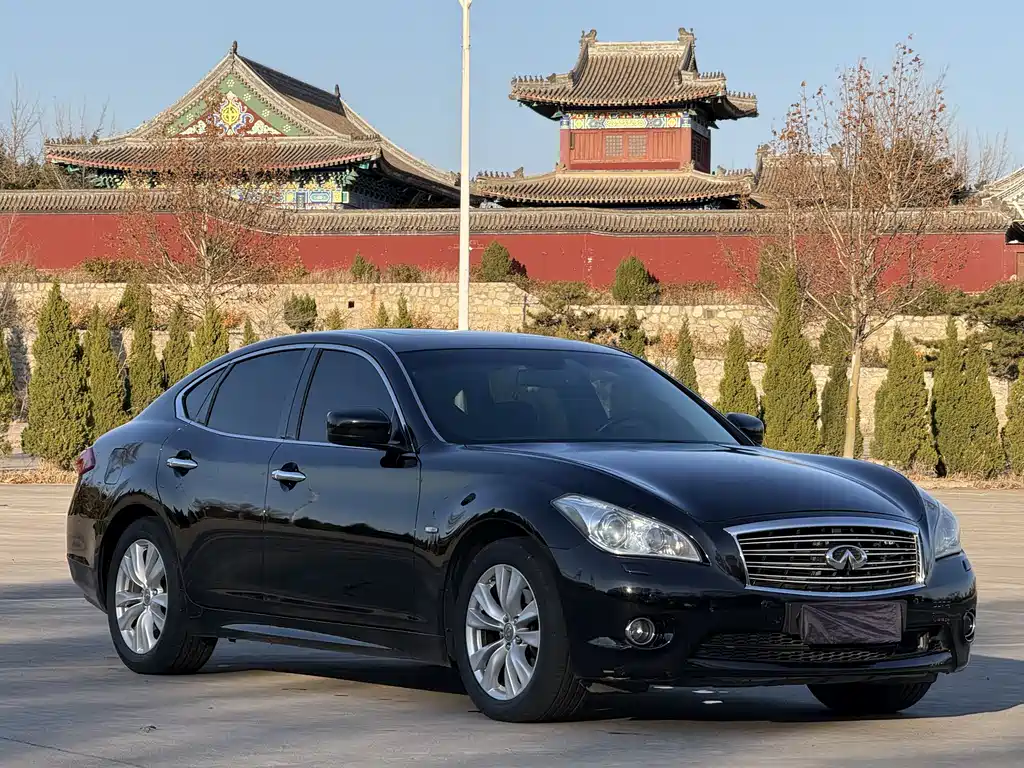 Infiniti M — миниатюра 3